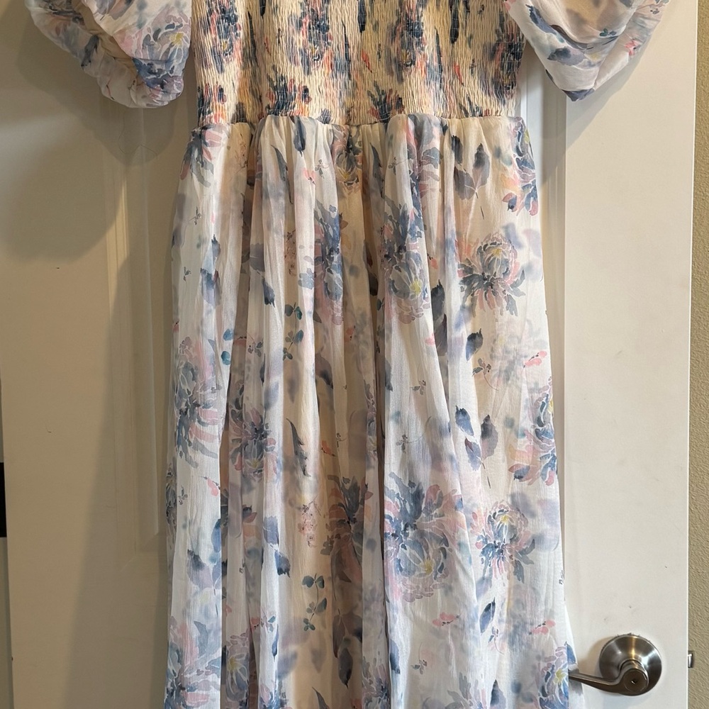 Floral Women’s Dress in White and Blue